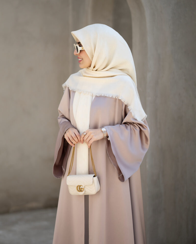 عبا ساتن
