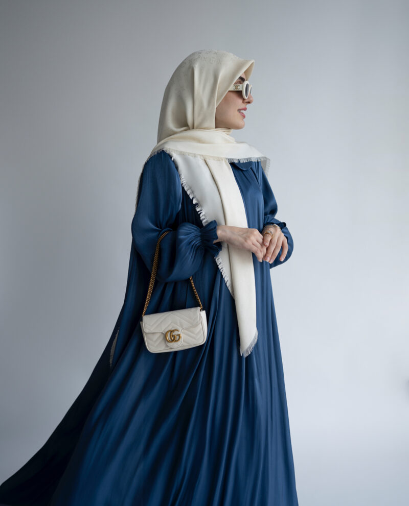 عبا حریر ابی پررنگ