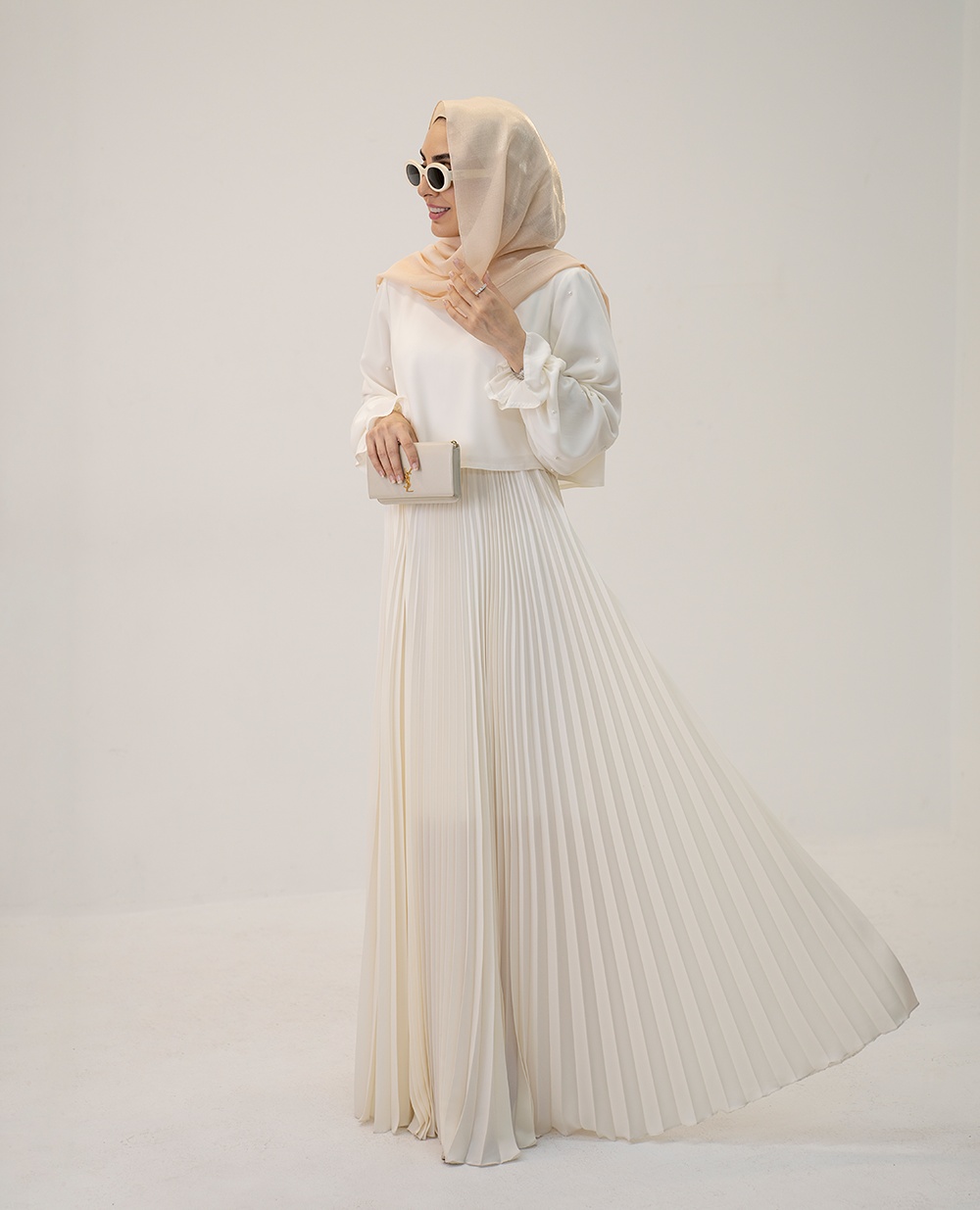 سارافون--آوا-سفید-1